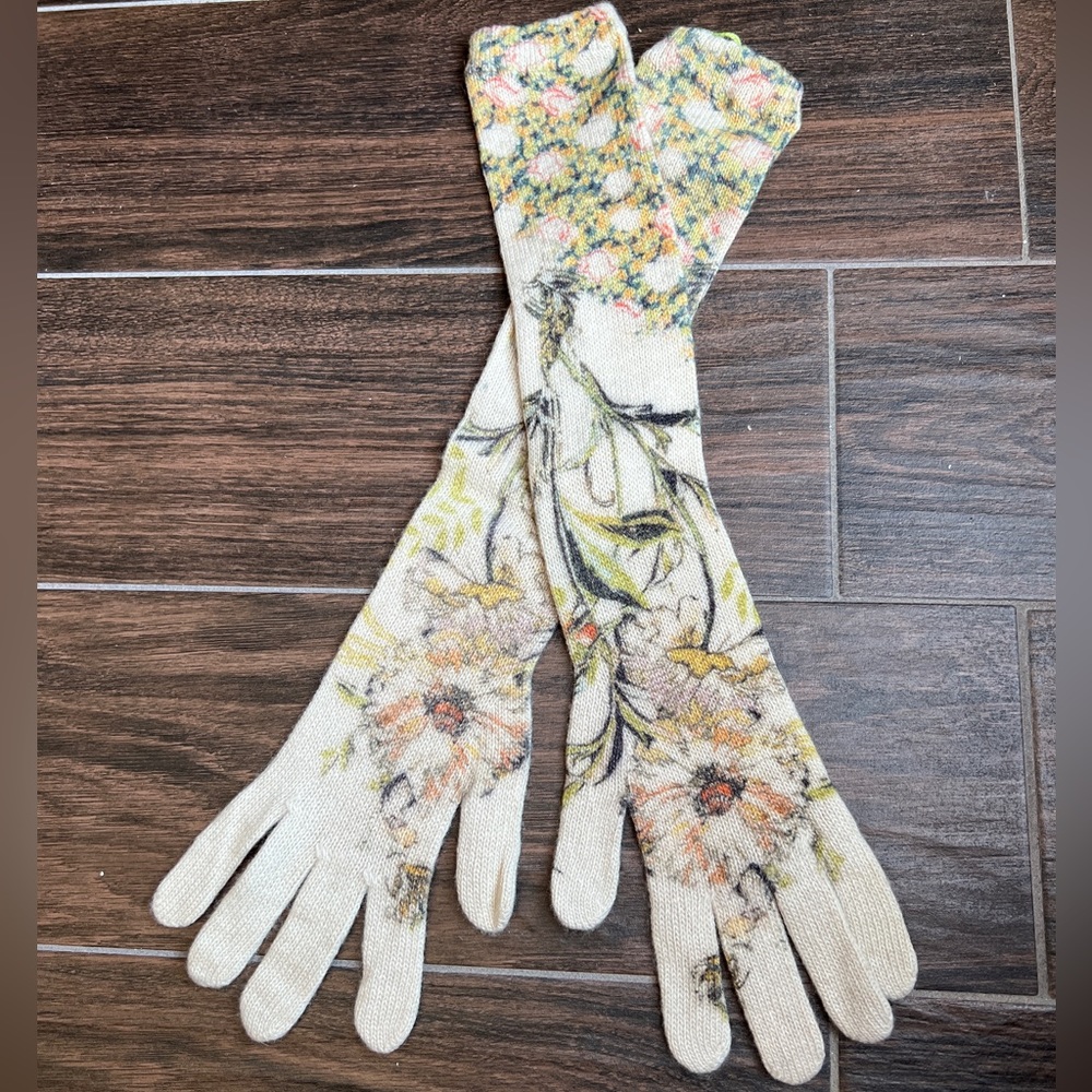New beautiful gloves